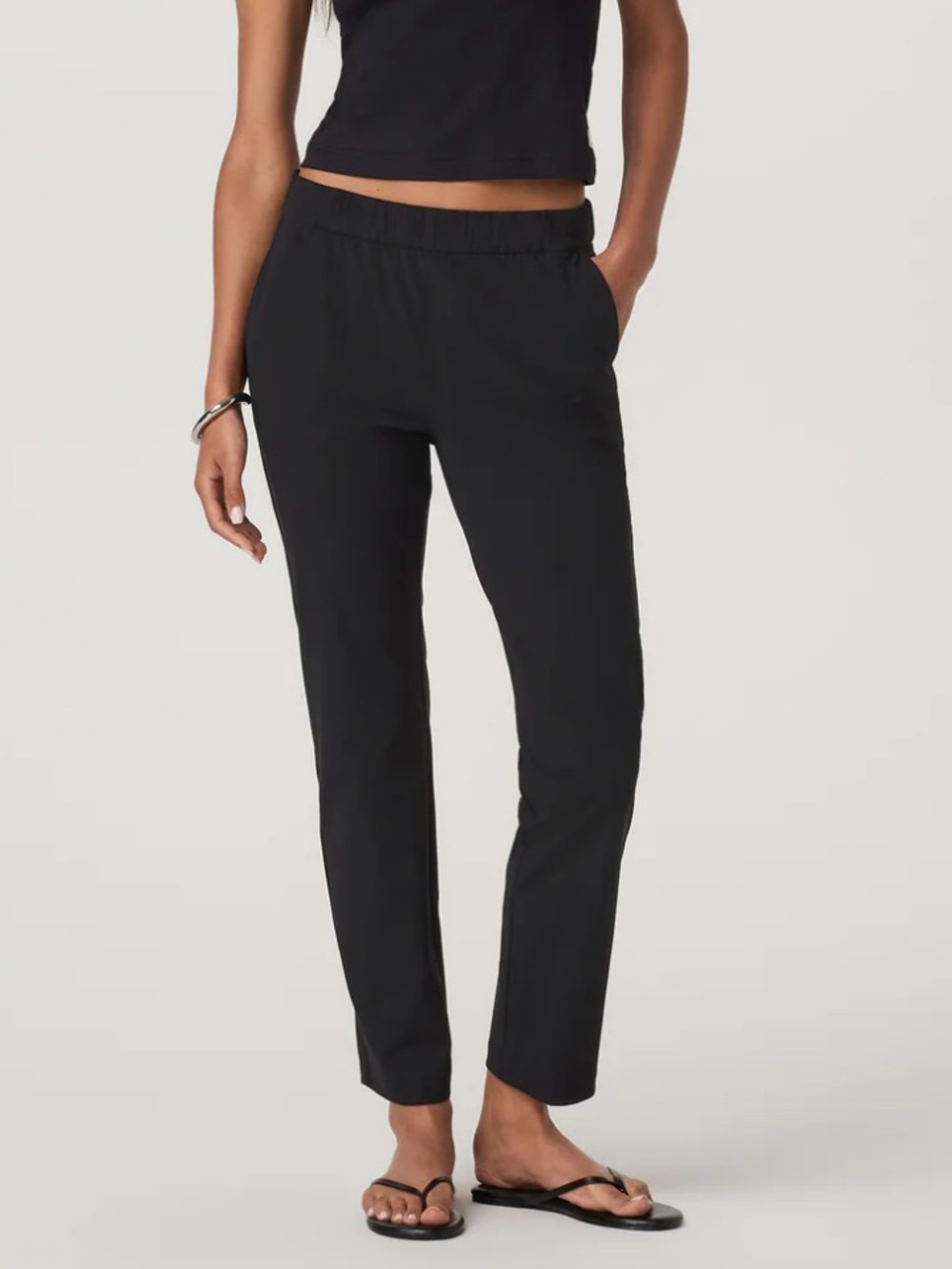 Vuori Miles Ankle Pants Black M Athleisure Career Work Out Everyday Sporty